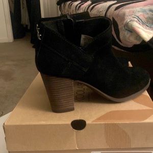 Koolaburra by UGG black booties with wooden heel detail